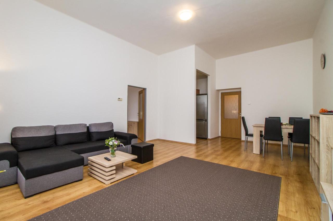 Silver Apartments クトナー・ホラ エクステリア 写真