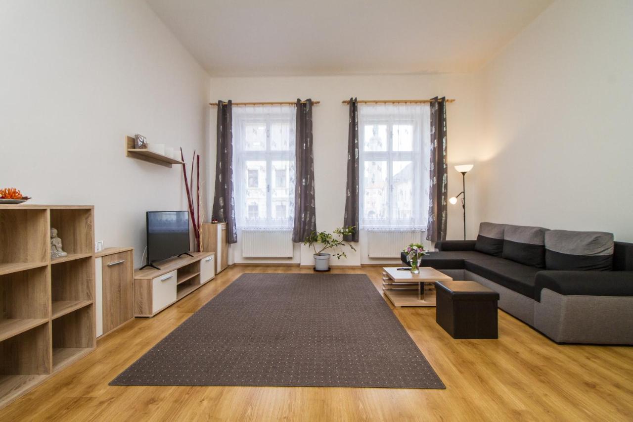 Silver Apartments クトナー・ホラ エクステリア 写真