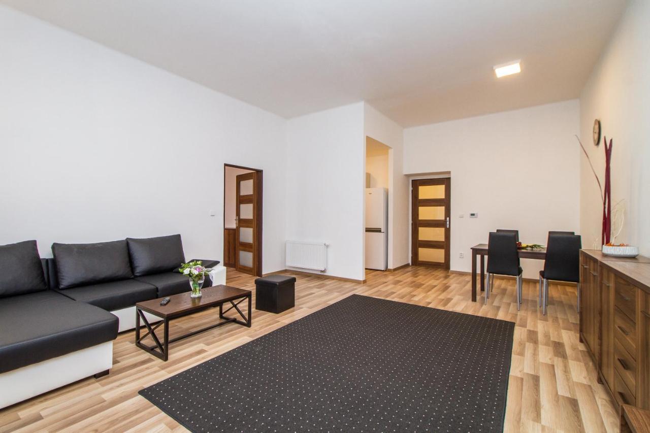 Silver Apartments クトナー・ホラ エクステリア 写真