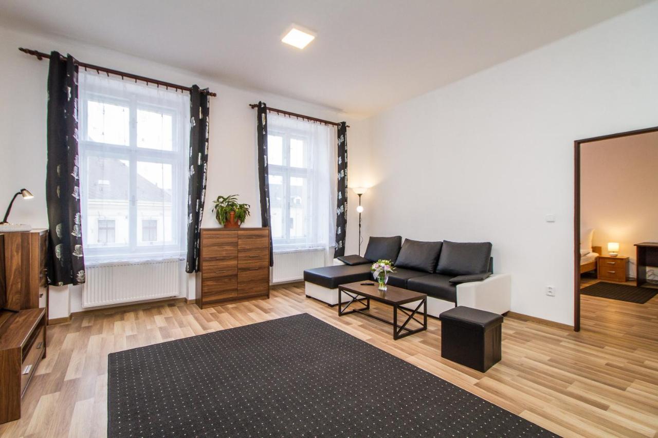 Silver Apartments クトナー・ホラ エクステリア 写真