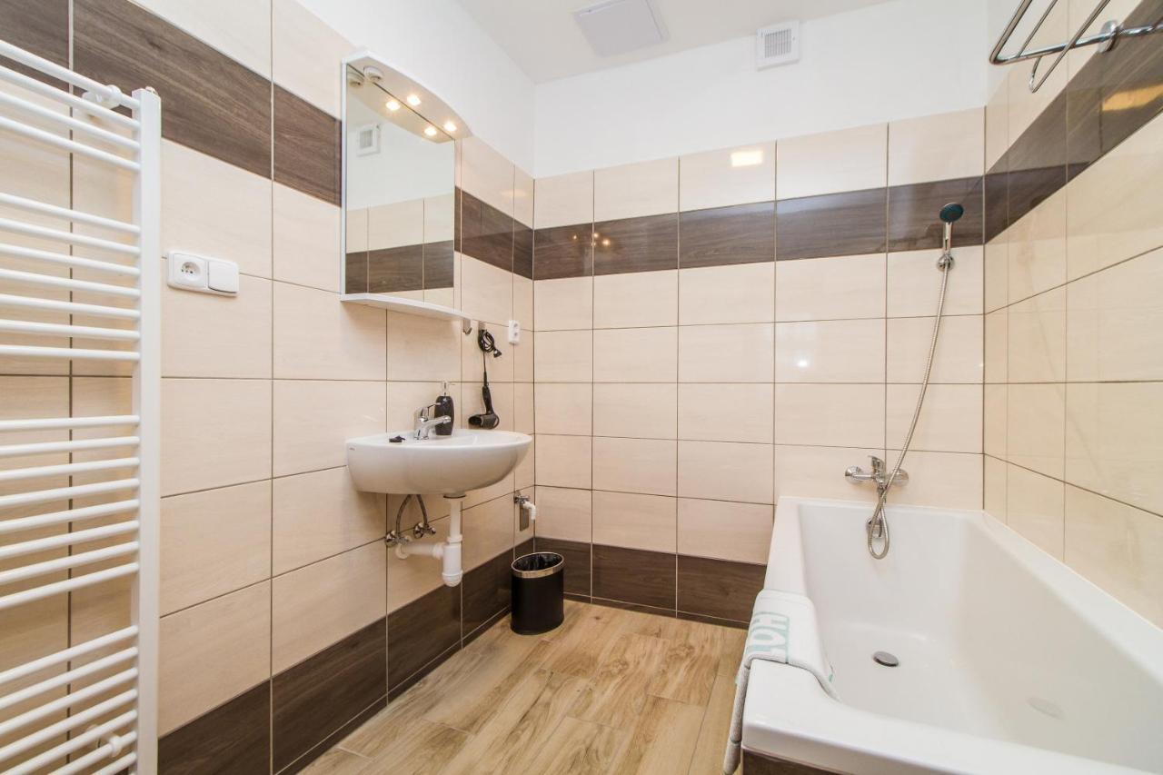 Silver Apartments クトナー・ホラ エクステリア 写真