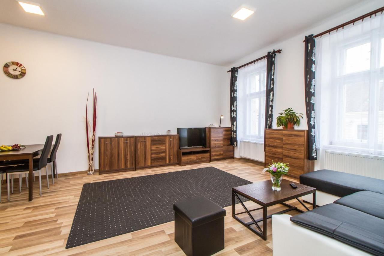 Silver Apartments クトナー・ホラ エクステリア 写真